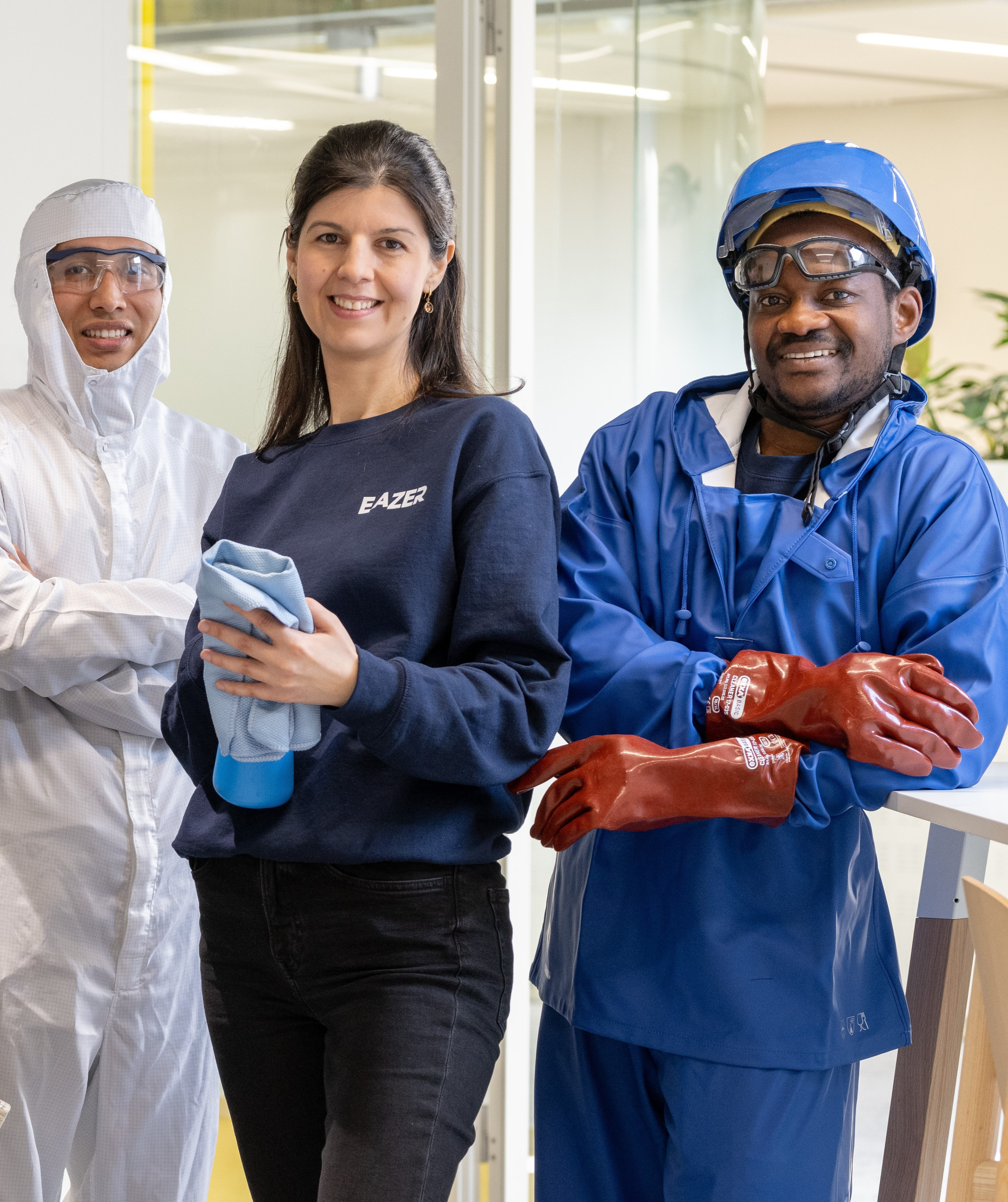 foto werknemers EAZER met diverse achtergronden